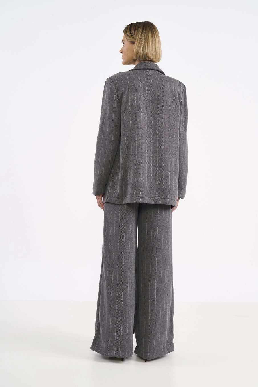Calça Pantalona Alfaiataria Risca De Giz Estampados