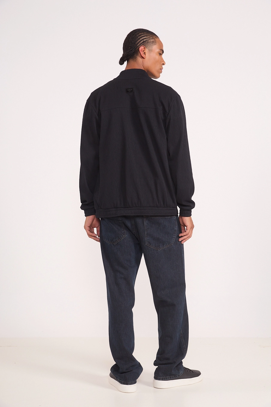 Jaqueta Comfort Gola Alta Preto