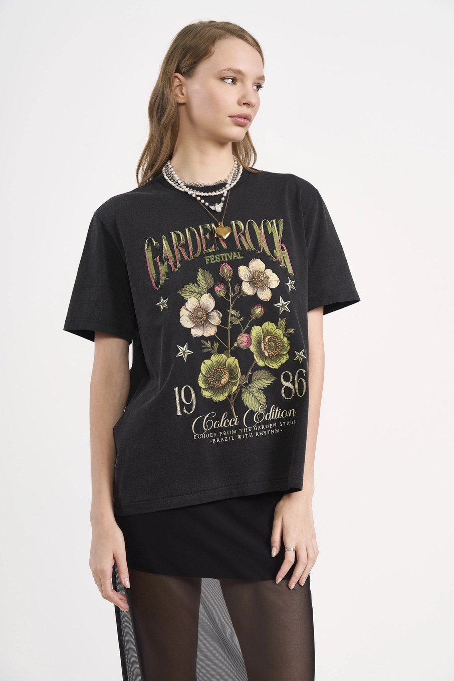 Camiseta Oversized Garden Rock Preto