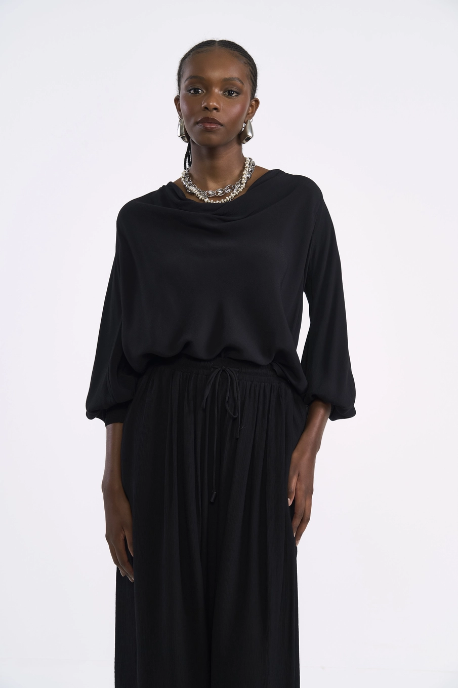 Blusa Com Costas Abertas E Amarração Preto