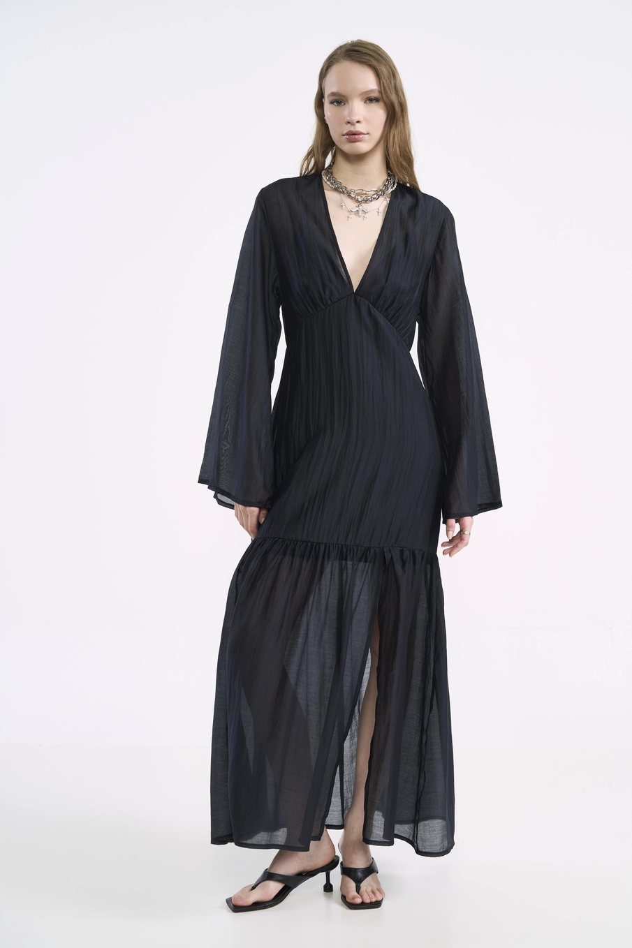 Vestido Longo Com Mangas Amplas Em Liocel Preto