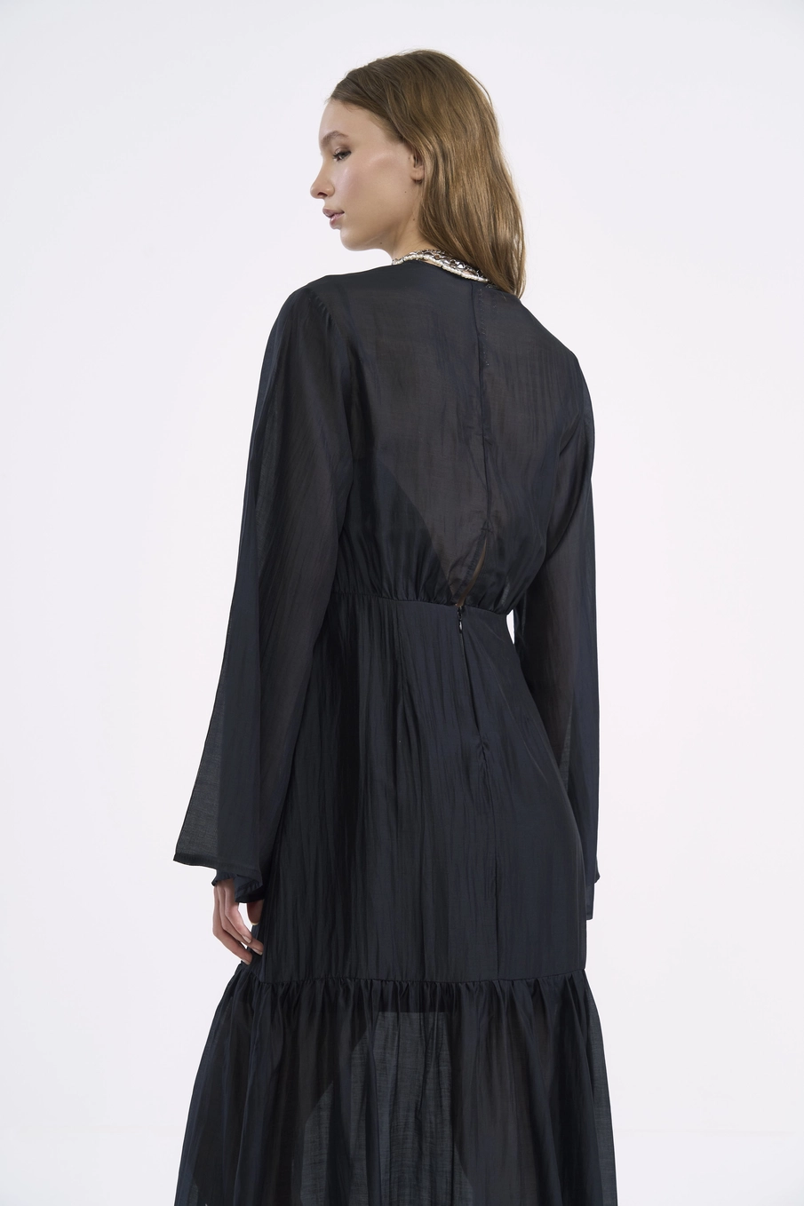 Vestido Longo Com Mangas Amplas Em Liocel Preto