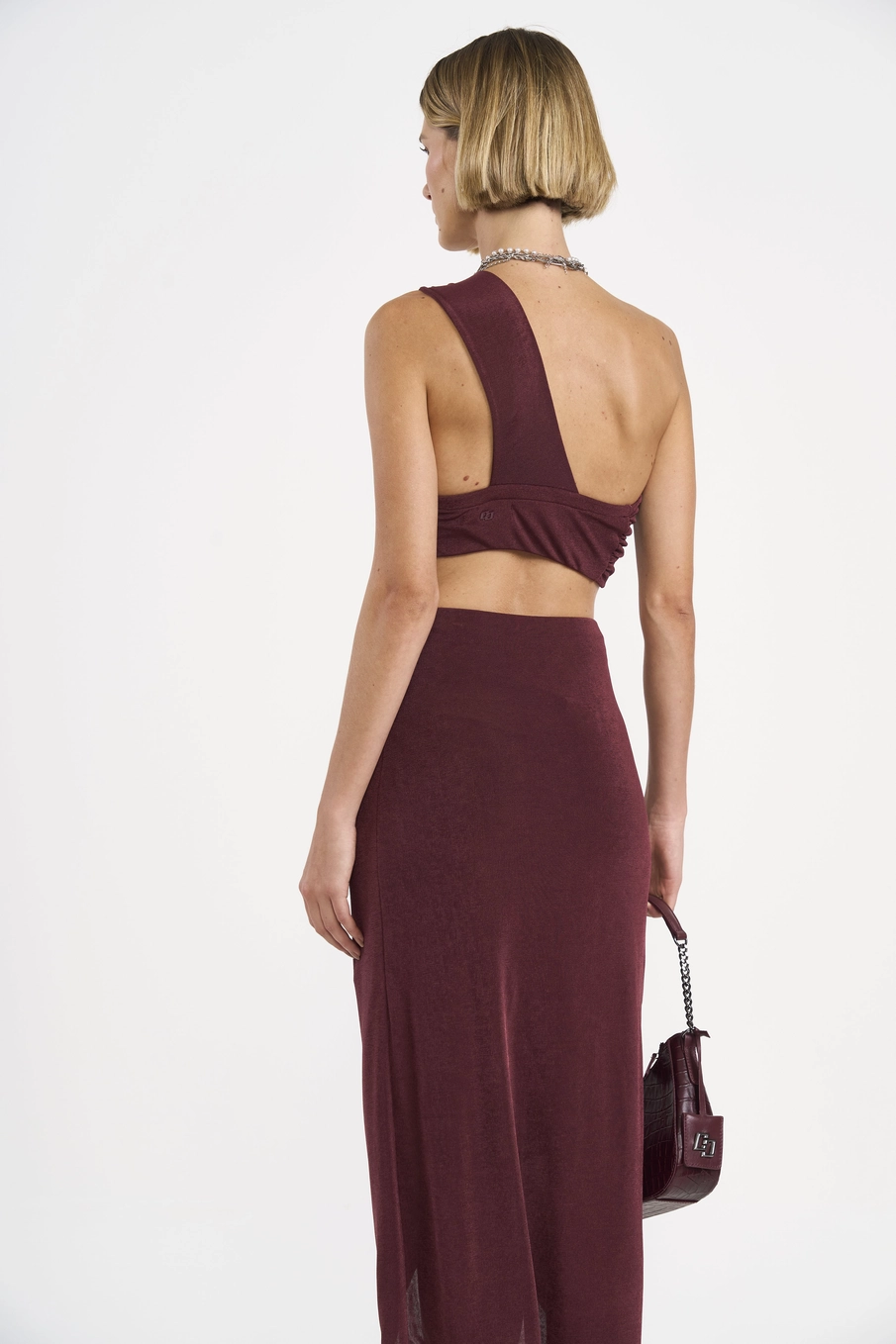 Vestido Midi Um Ombro Só Com Recortes Bordô