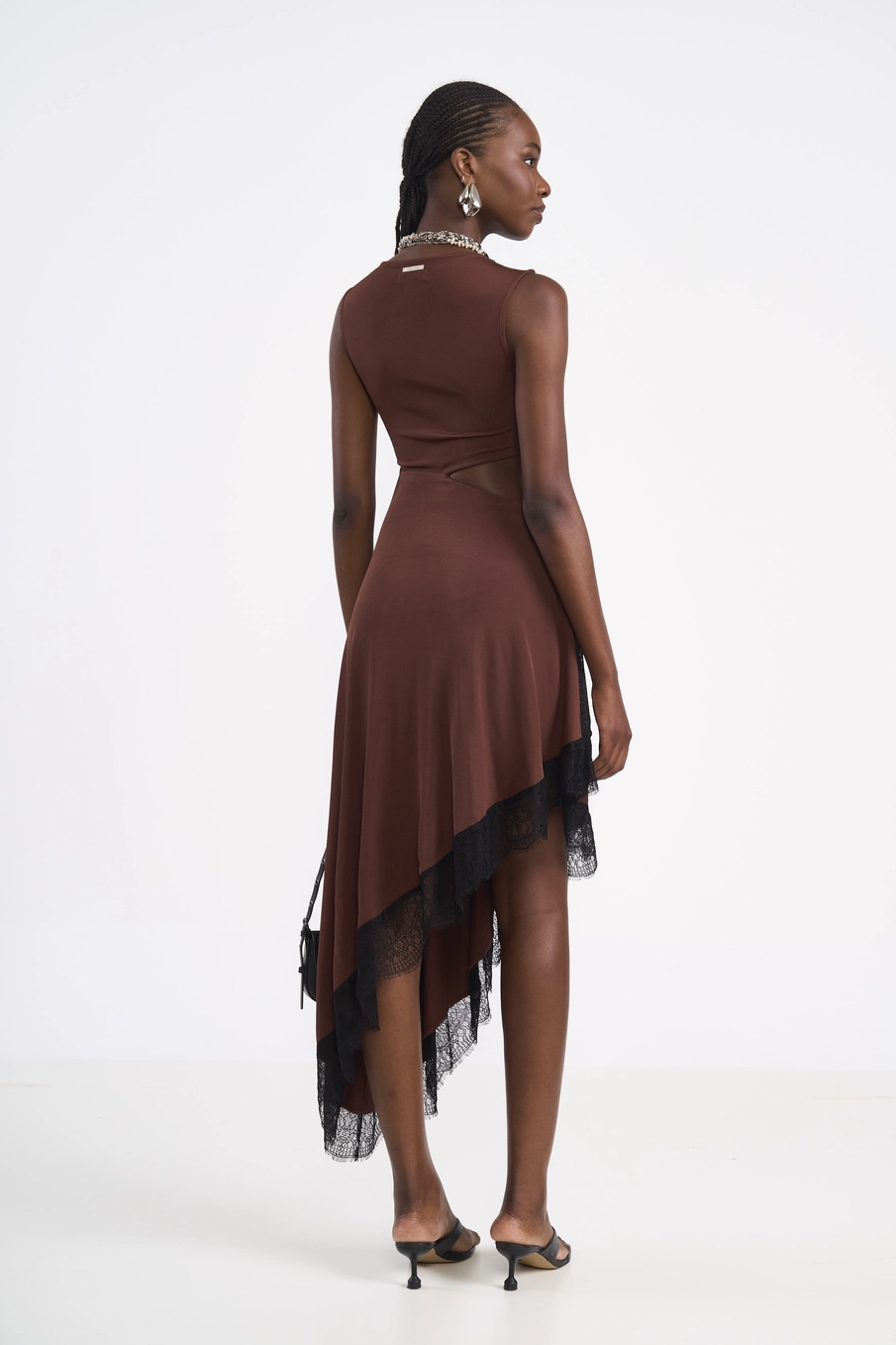 Vestido Slim Assimétrico Com Renda Marrom
