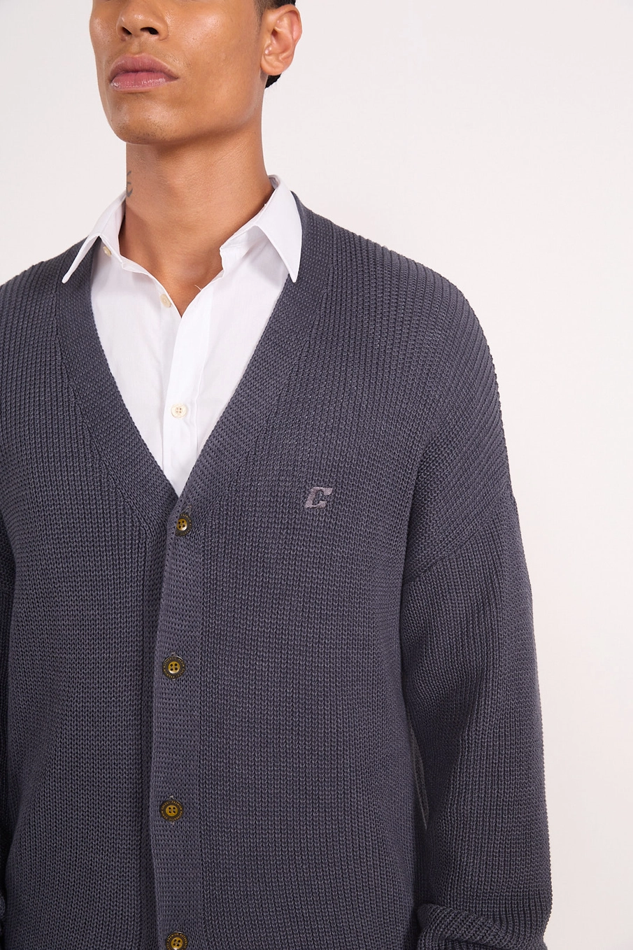 Suéter Tricot Oversized Com Botões Cinza