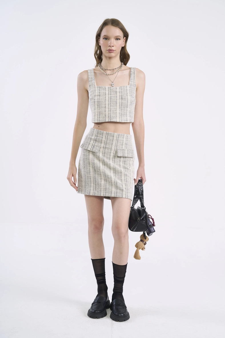 Saia Curta Tweed Evasê