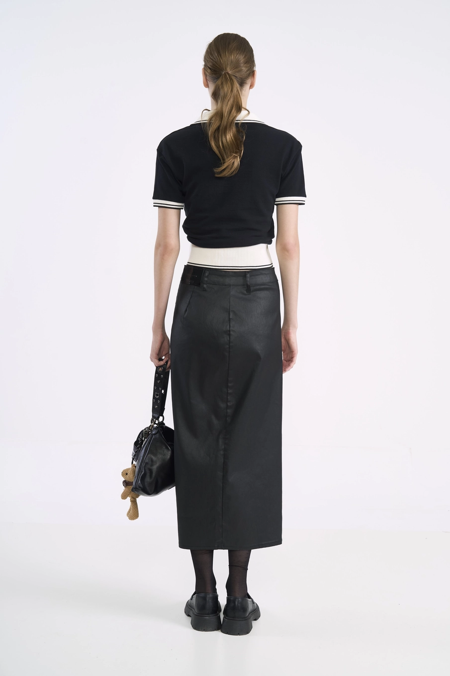 Saia Midi Reta Em Pu Preto