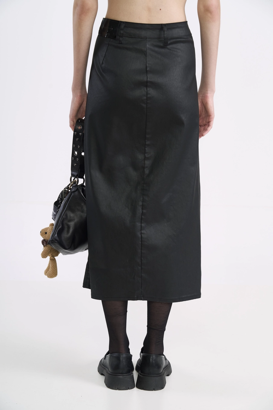 Saia Midi Reta Em Pu Preto