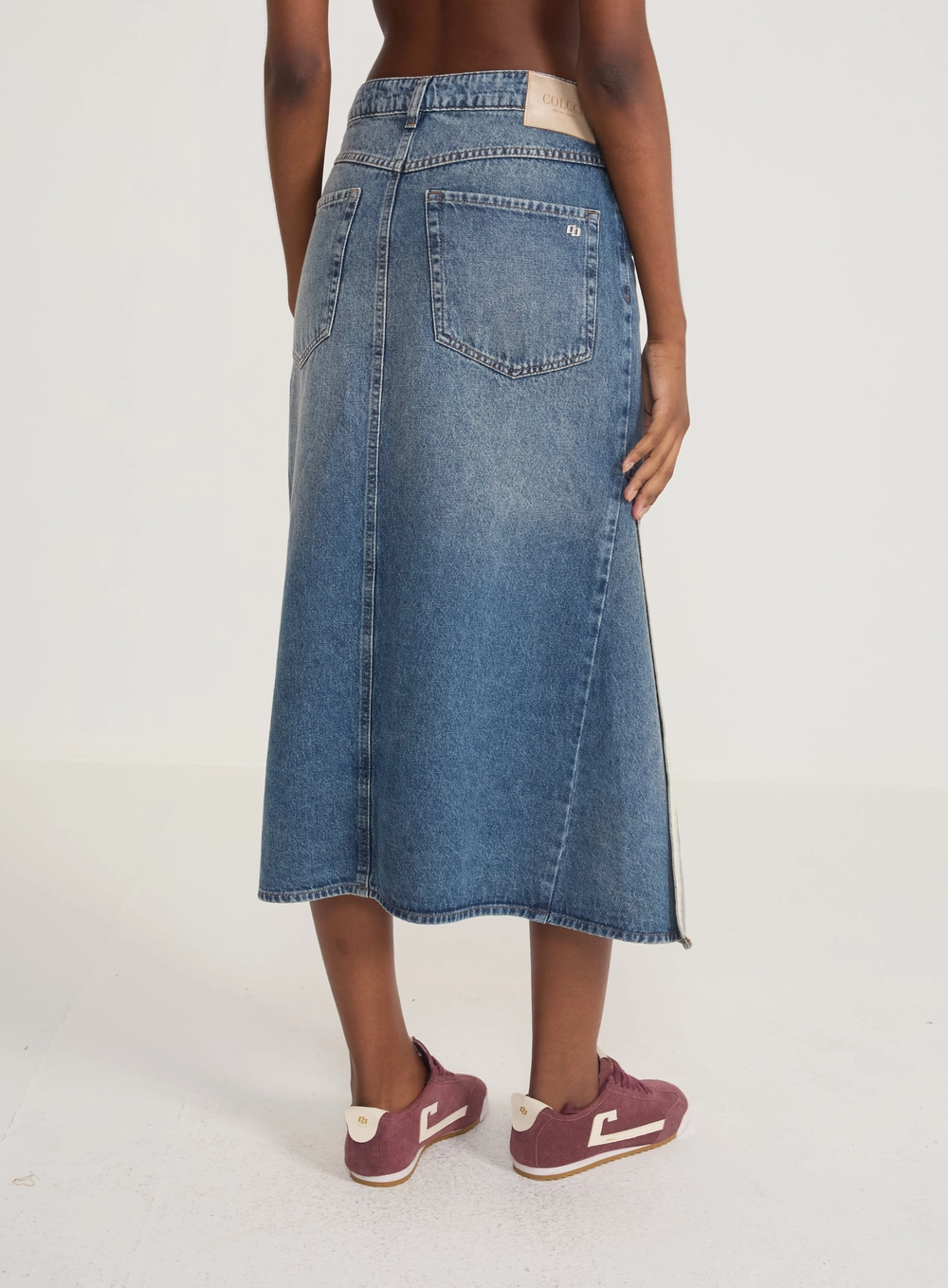 Saia Jeans Midi Com Fenda Assimétrica Índigo