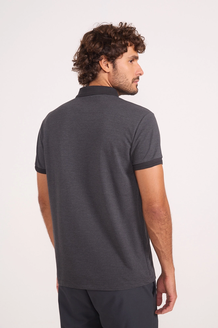 Polo Masculina Slim Em Malha Texturizada Com Zíper Cinza