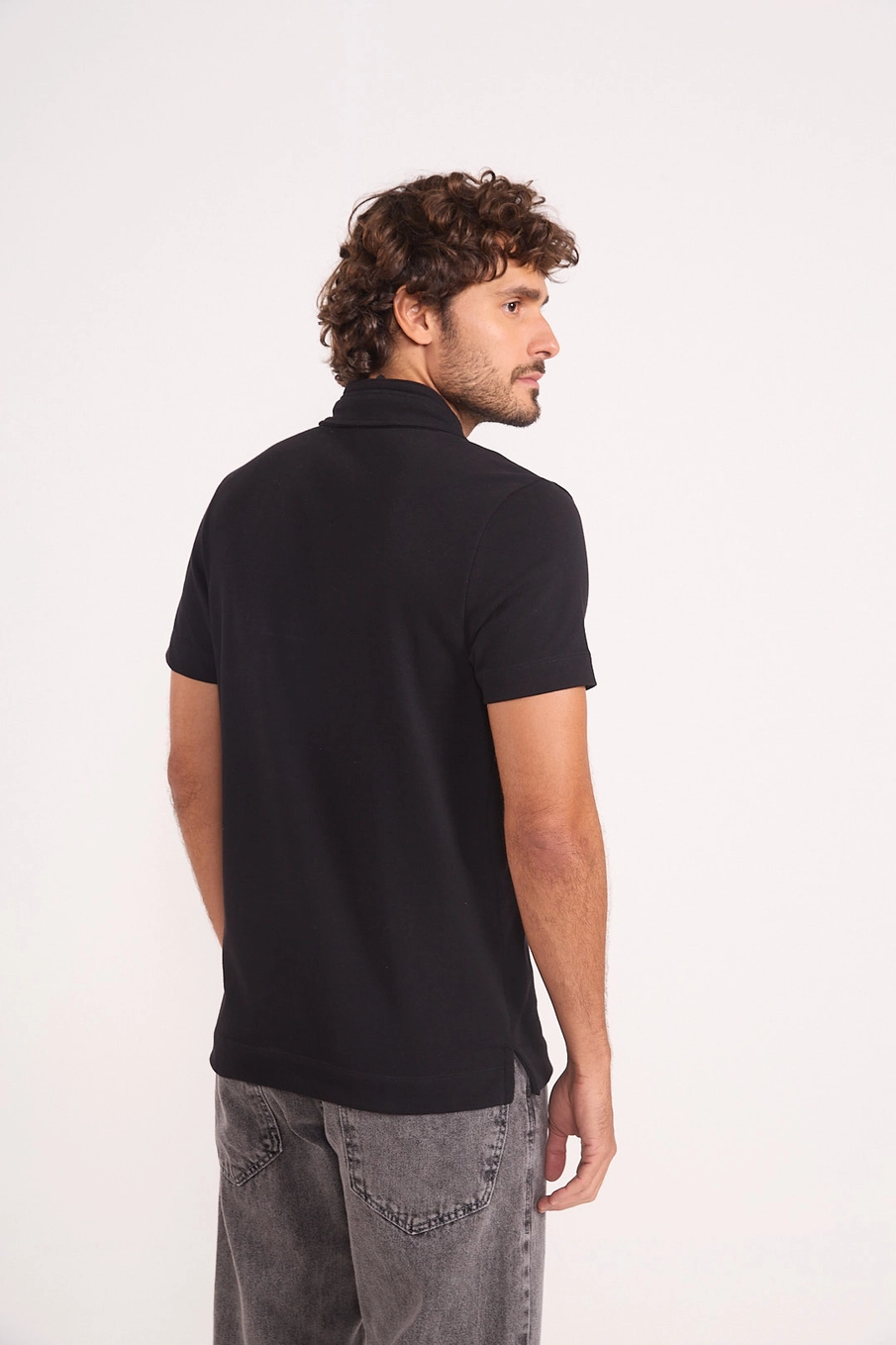 Polo Básica Piquet Logo Preto