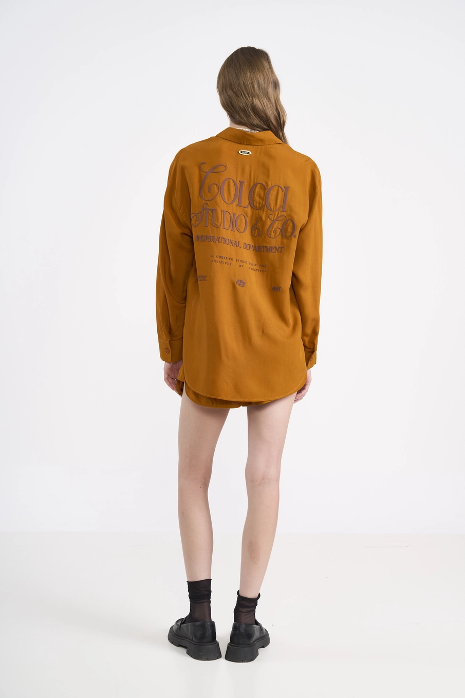 Camisa Reta Fluida Estampa Alto Relevo Amarelo Pumpkin