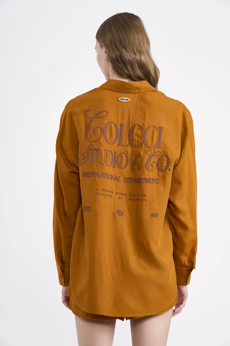 Camisa Reta Fluida Estampa Alto Relevo Amarelo Pumpkin