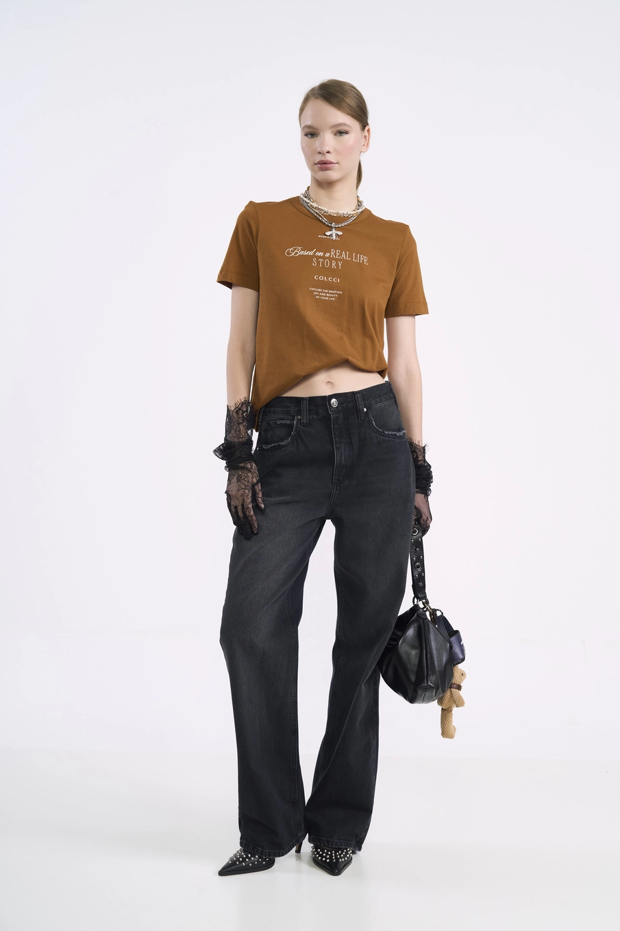 Camiseta Reta Em Malha Com Estampa Marrom