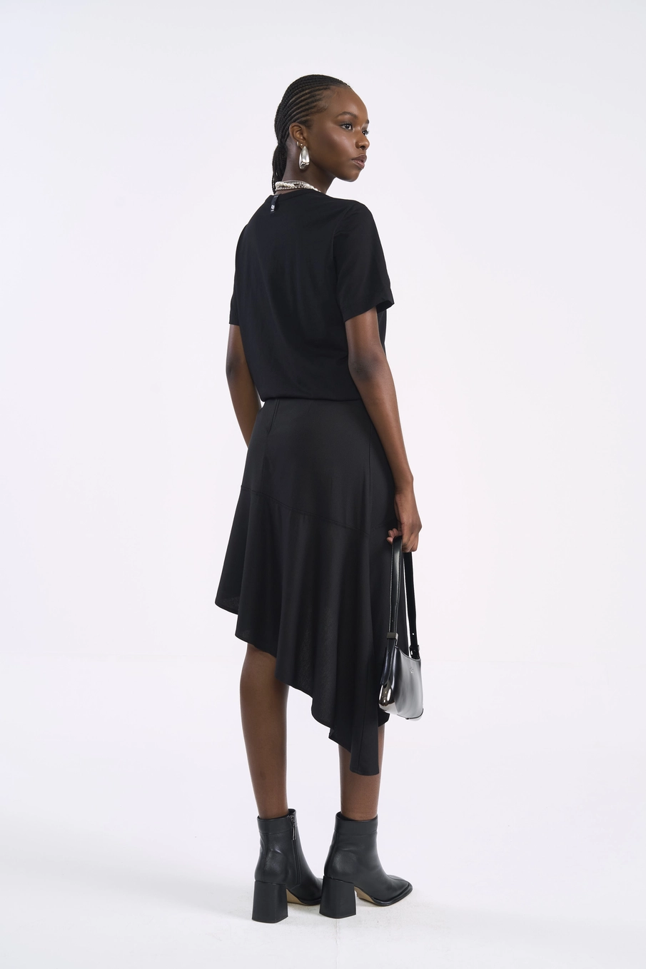 Camiseta Feminina Com Estampa Frontal Preto