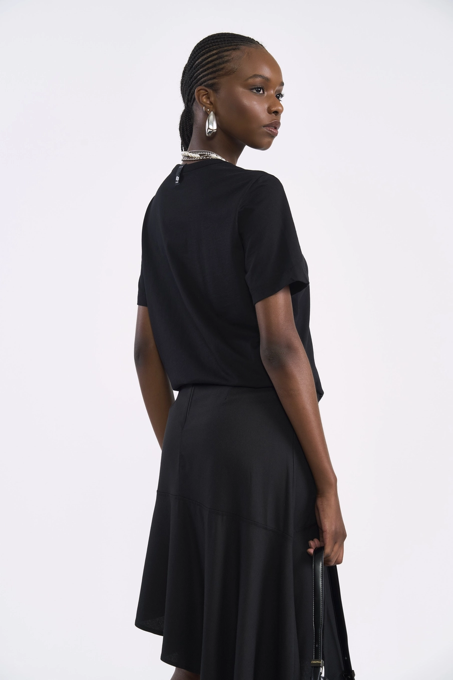 Camiseta Feminina Com Estampa Frontal Preto