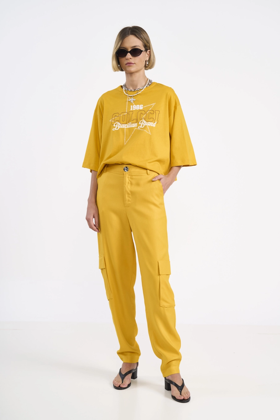 Camiseta Cropped Oversized Estampa Gráfica Amarelo