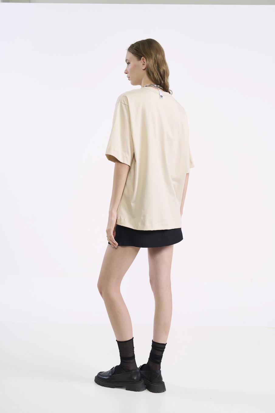 Camiseta Oversized Estampa Floral Bege