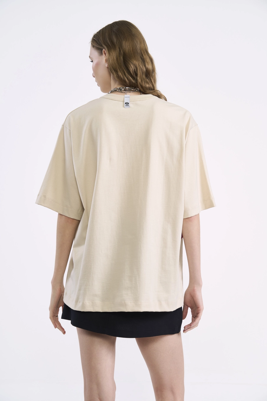 Camiseta Oversized Estampa Floral Bege