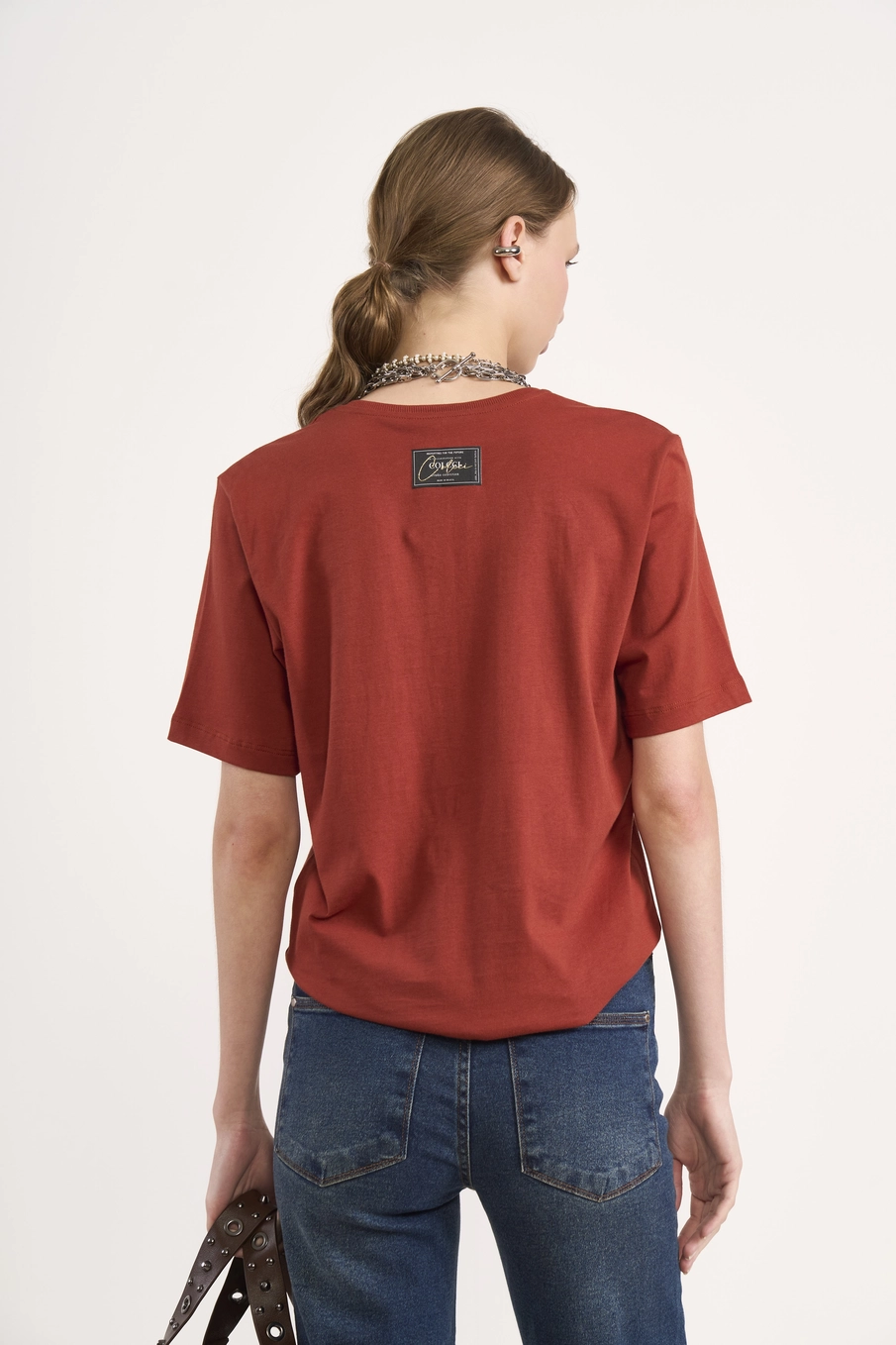 Camiseta Urban Com Aplicação Frontal Marrom