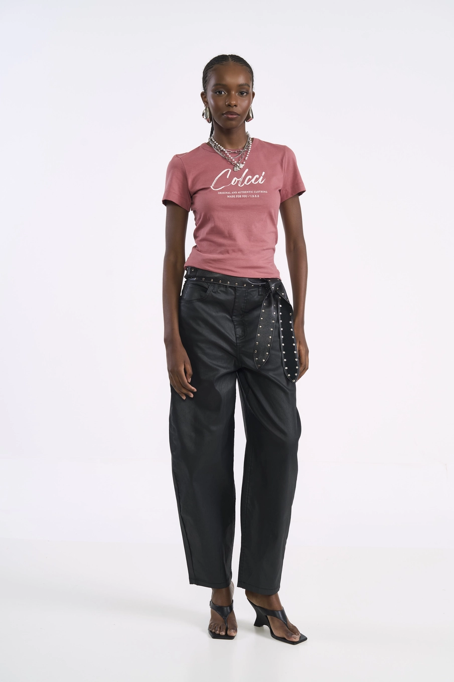 Camiseta Feminina Com Estampa Frontal Rosa