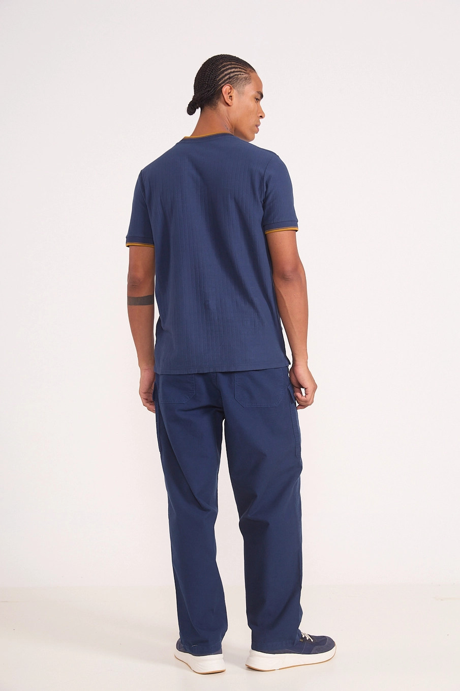 Camiseta Algodão Canelado Com Detalhe Contrastante Azul