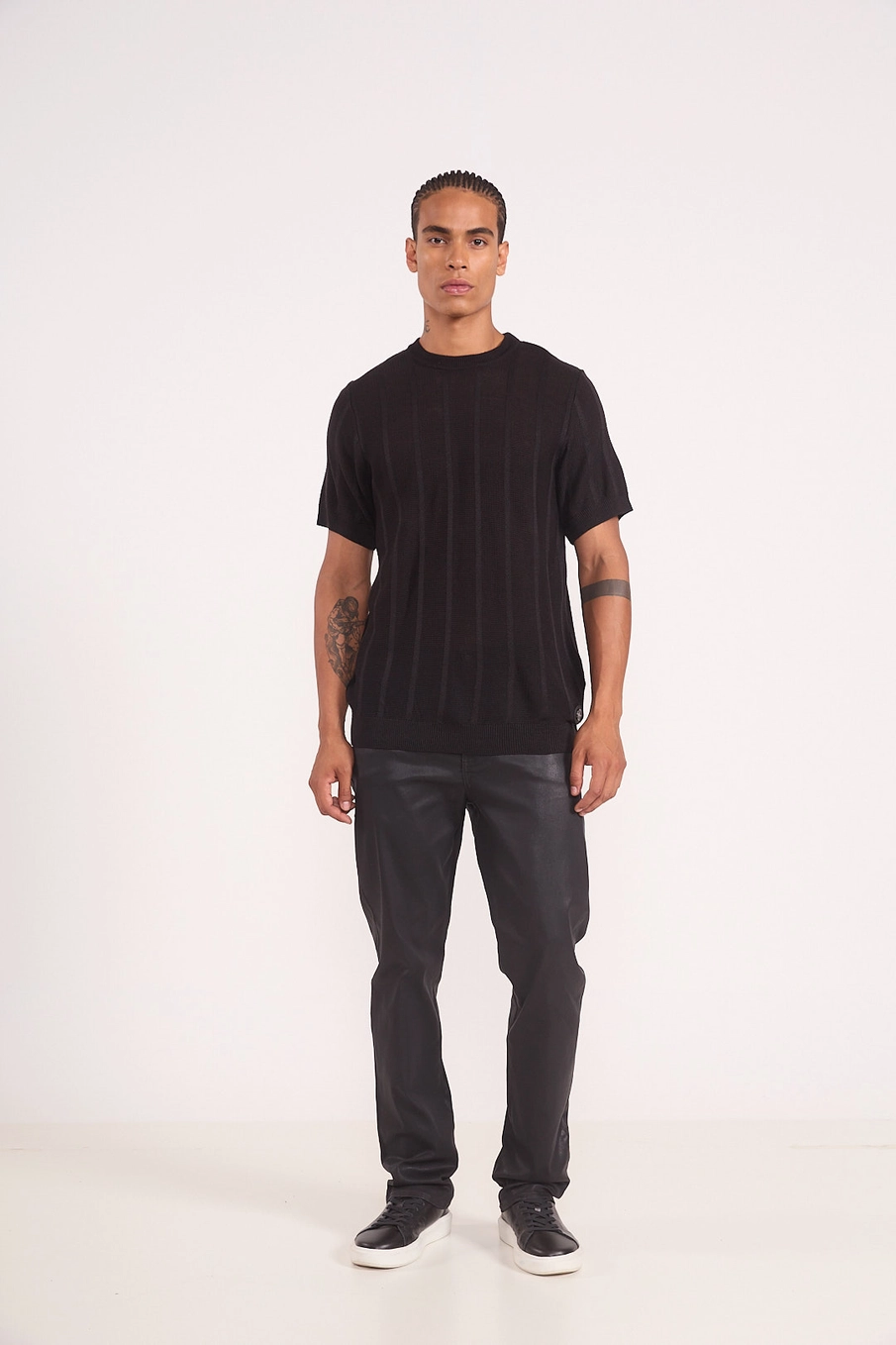 Camiseta Em Tricô Manga Curta Preto