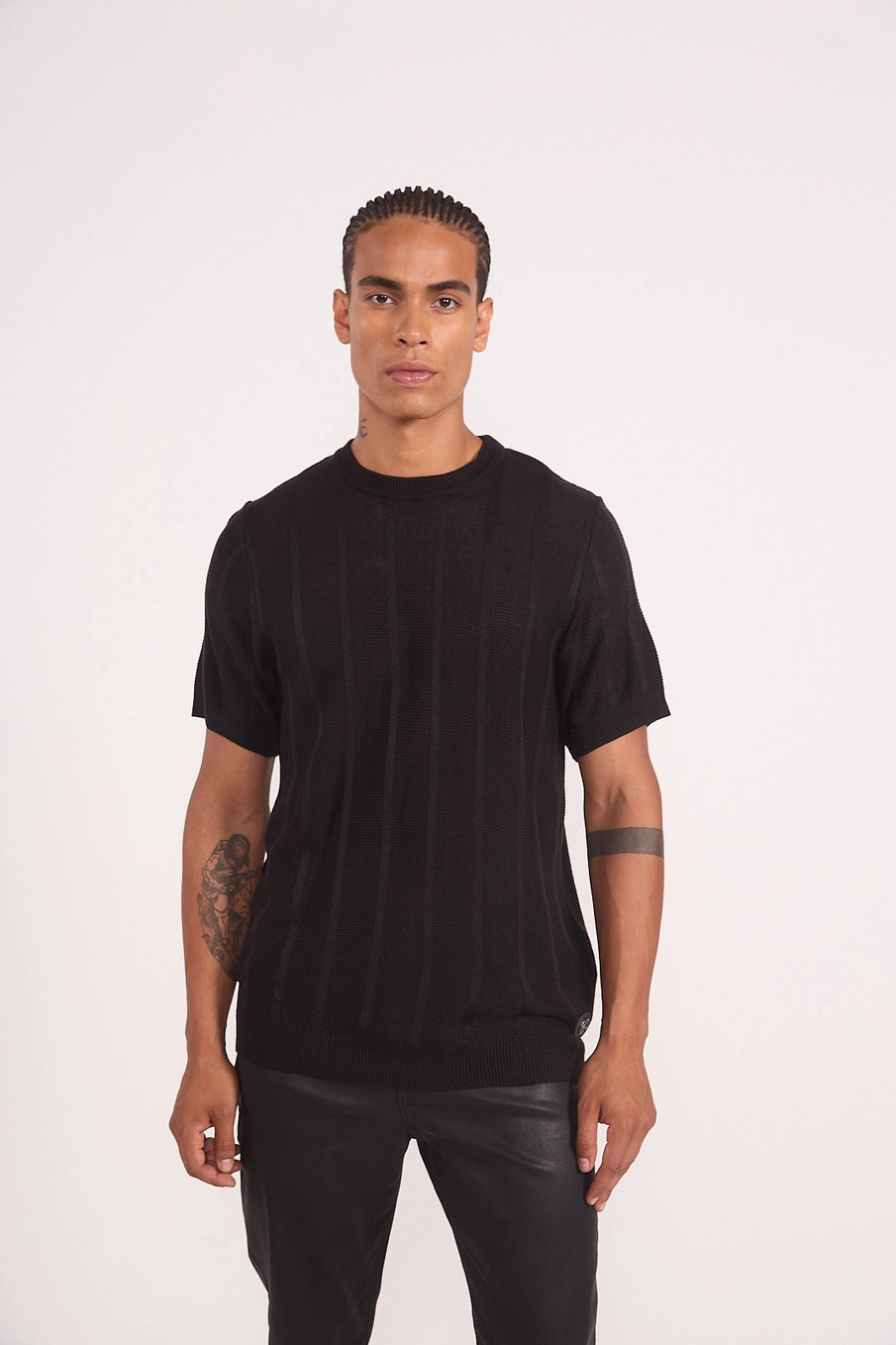 Camiseta Em Tricô Manga Curta Preto