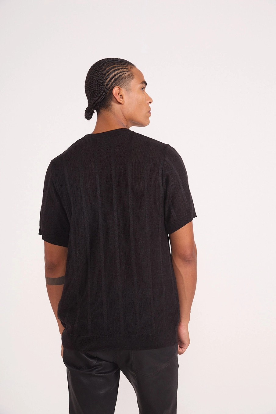 Camiseta Em Tricô Manga Curta Preto
