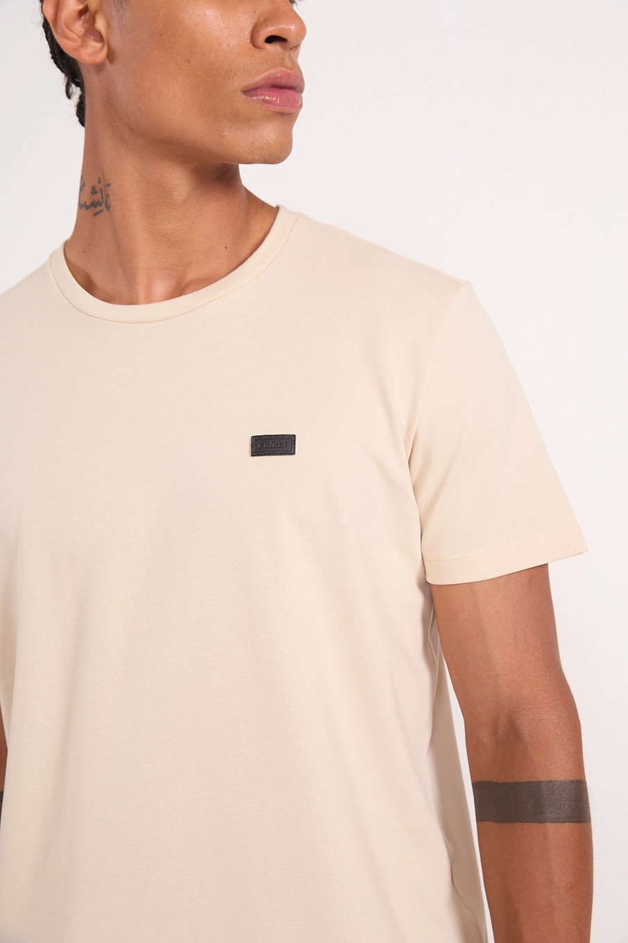 Camiseta Masculina Manga Curta Básica Bege