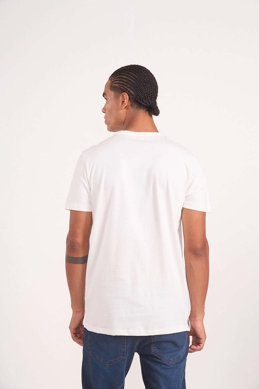 Camiseta Masculina Básica Off Shell