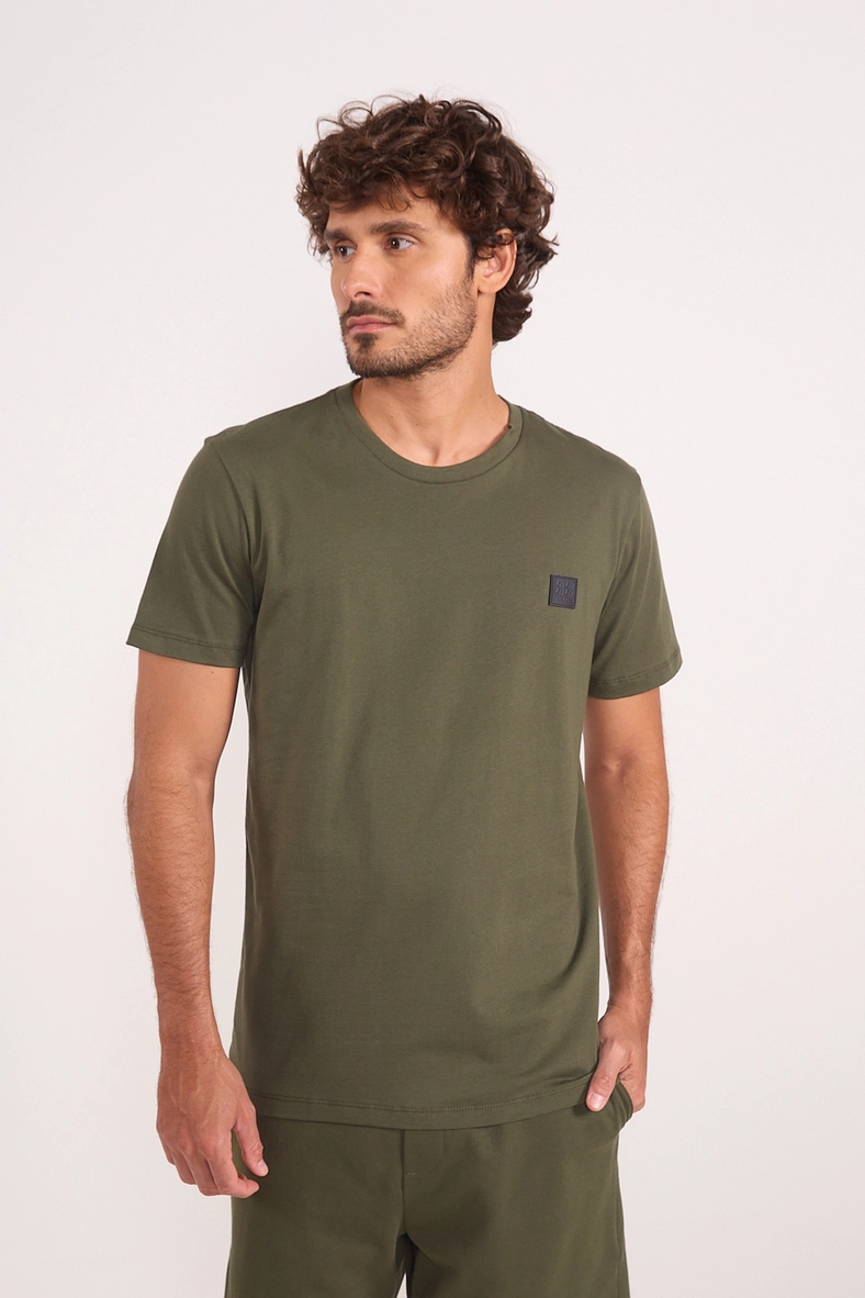 Camiseta Masculina Com Patch
