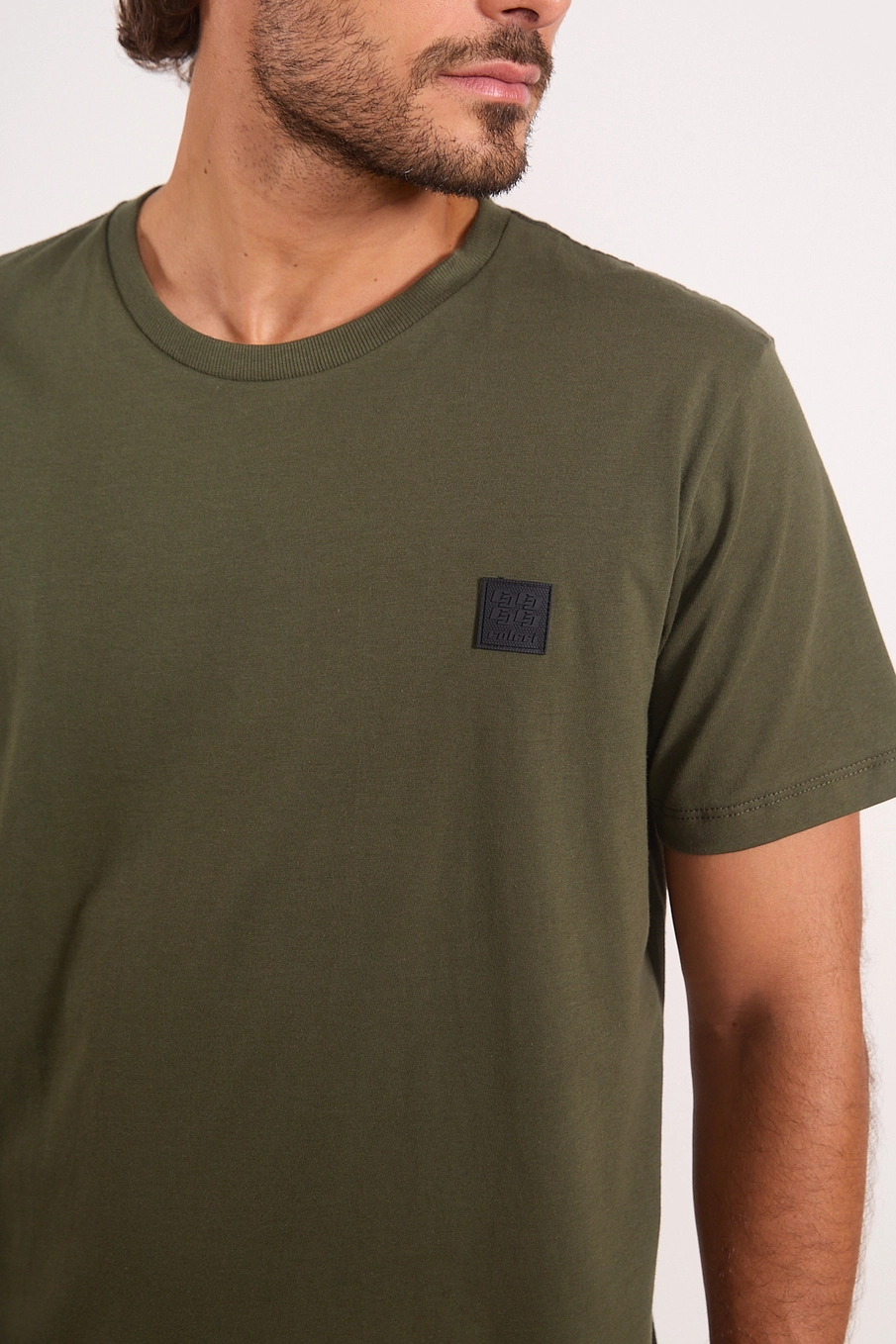 Camiseta Masculina Com Patch Verde