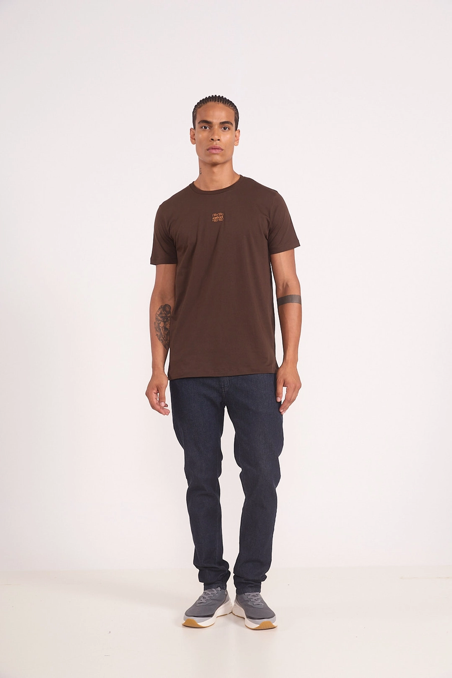 Camiseta Masculina Básica Marrom Coconut