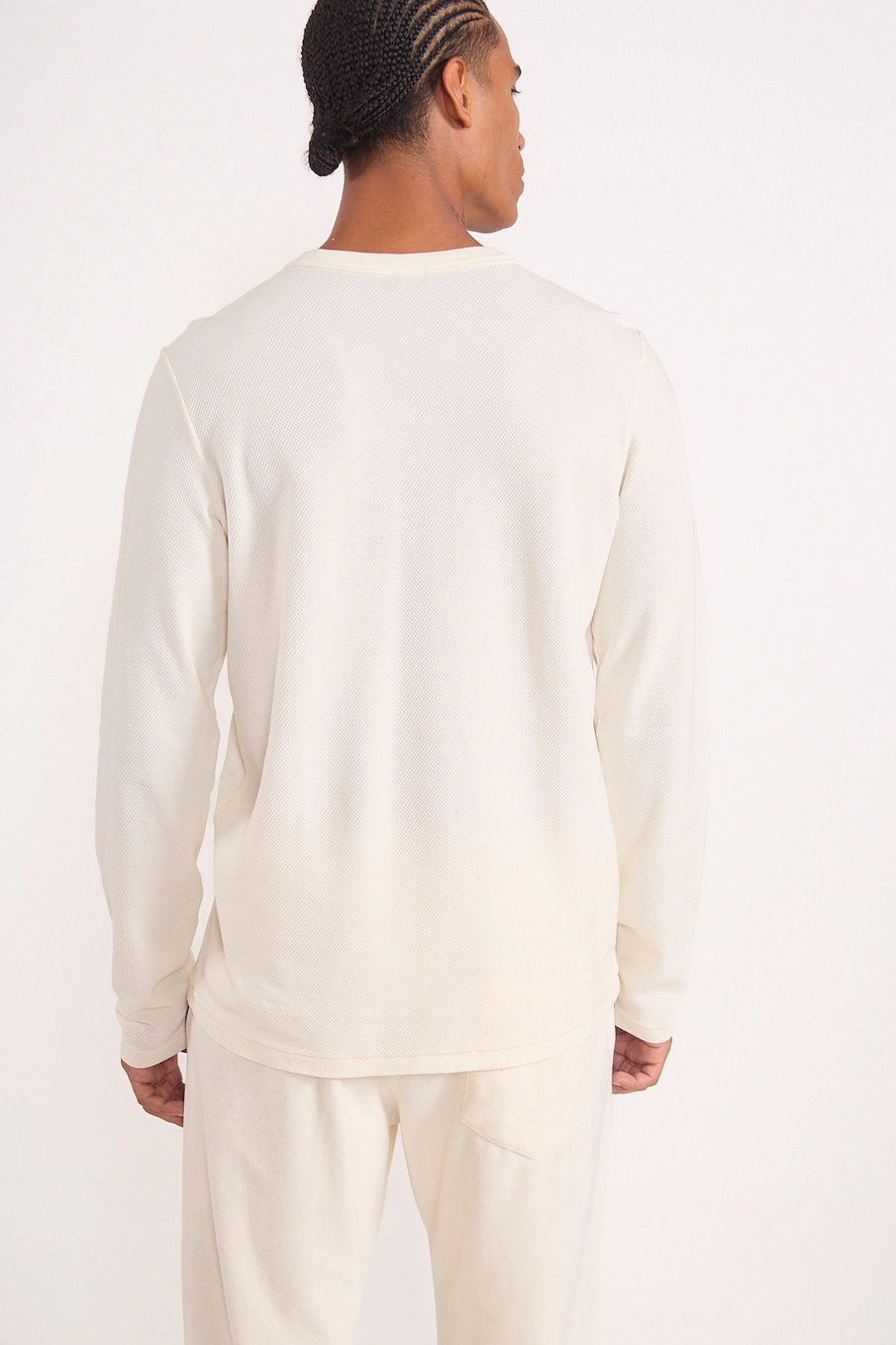 Camiseta Manga Longa Básica Com Botões Off Shell