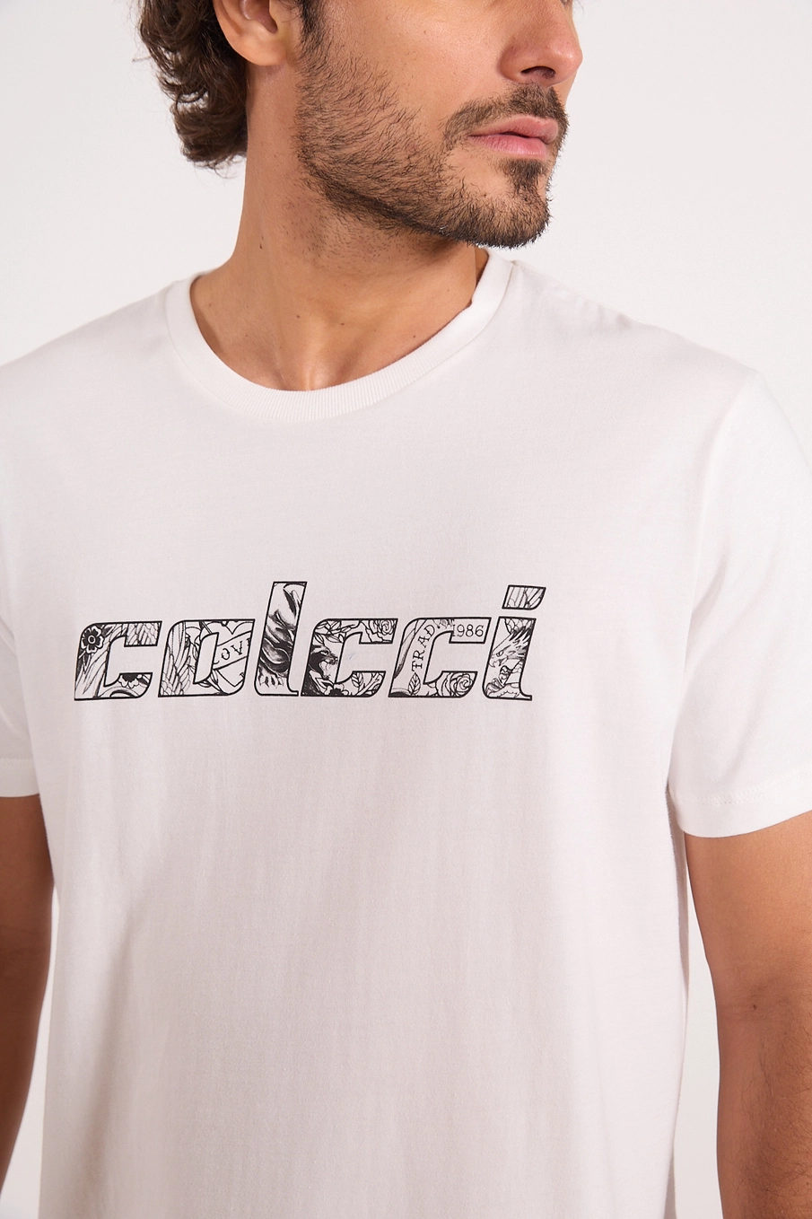 Camiseta Básica Logo Frontal Off Shell