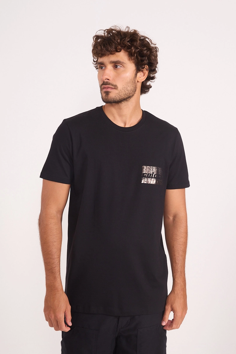 Camiseta Reta Urban Metal Logo