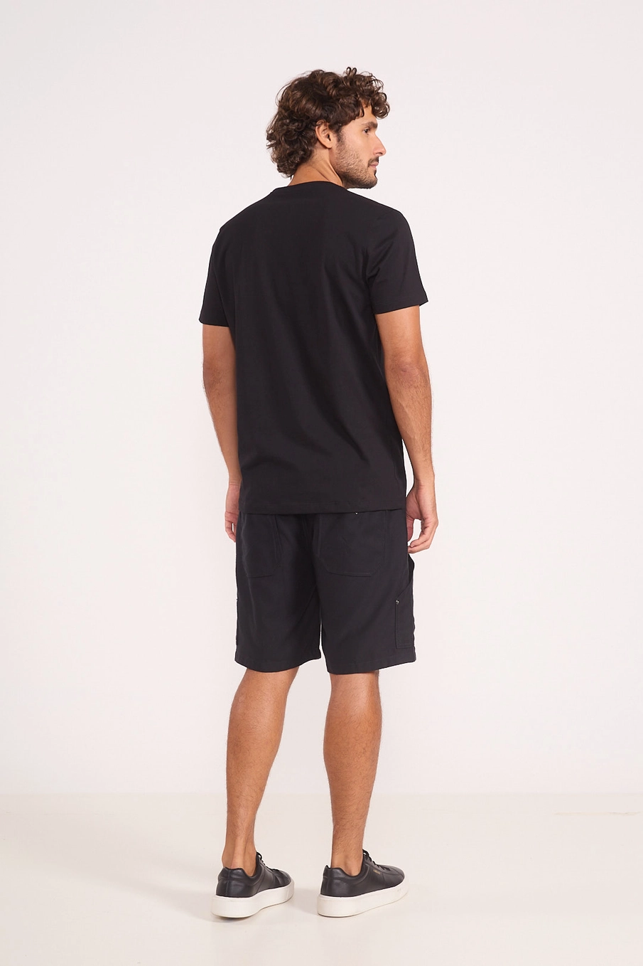 Camiseta Basic Logo Preto