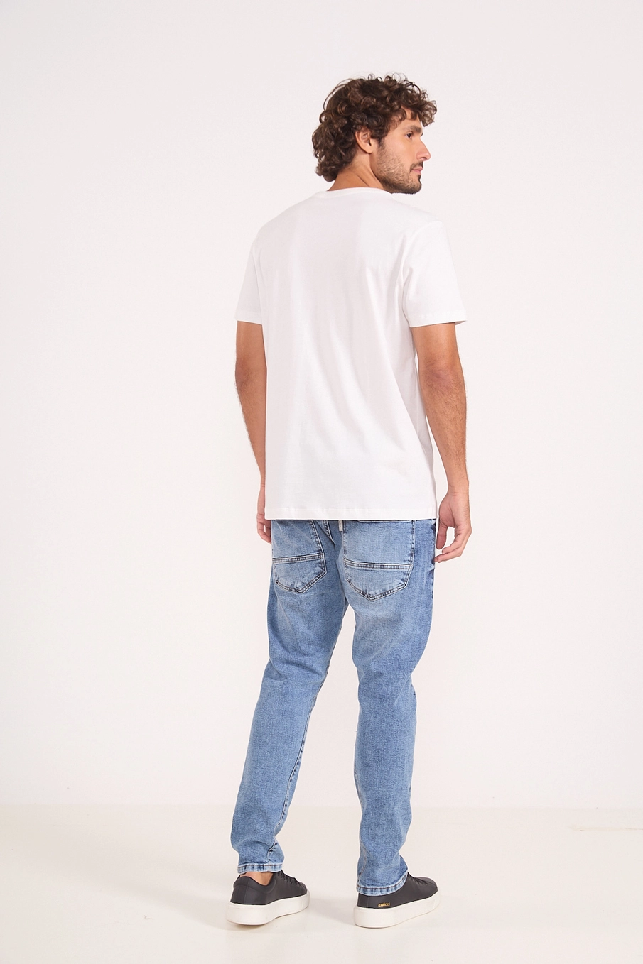 Camiseta Masculina Com Estampa Frontal Off Shell
