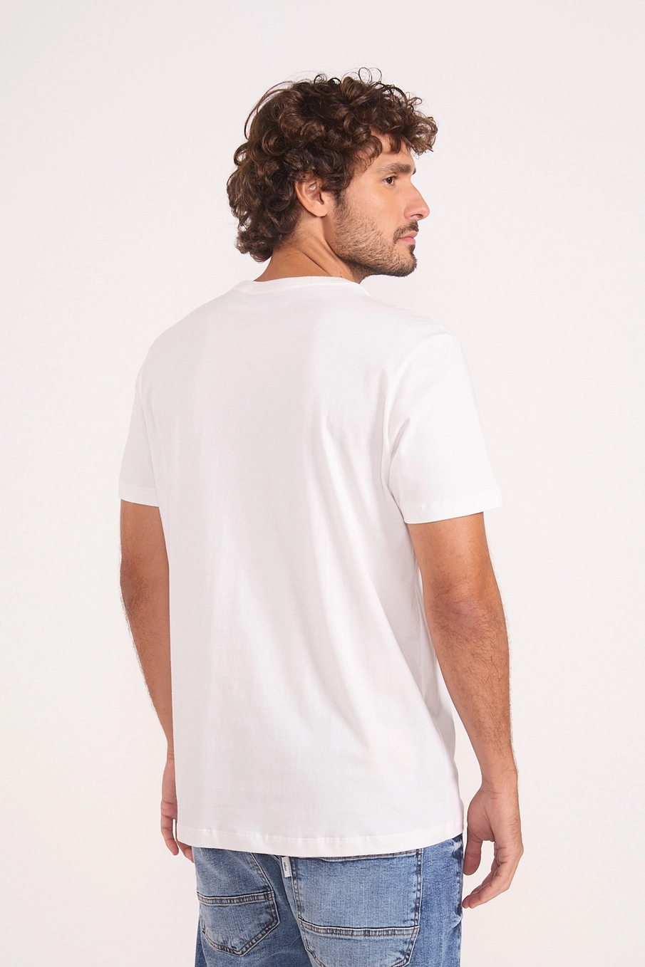 Camiseta Masculina Com Estampa Frontal Off Shell