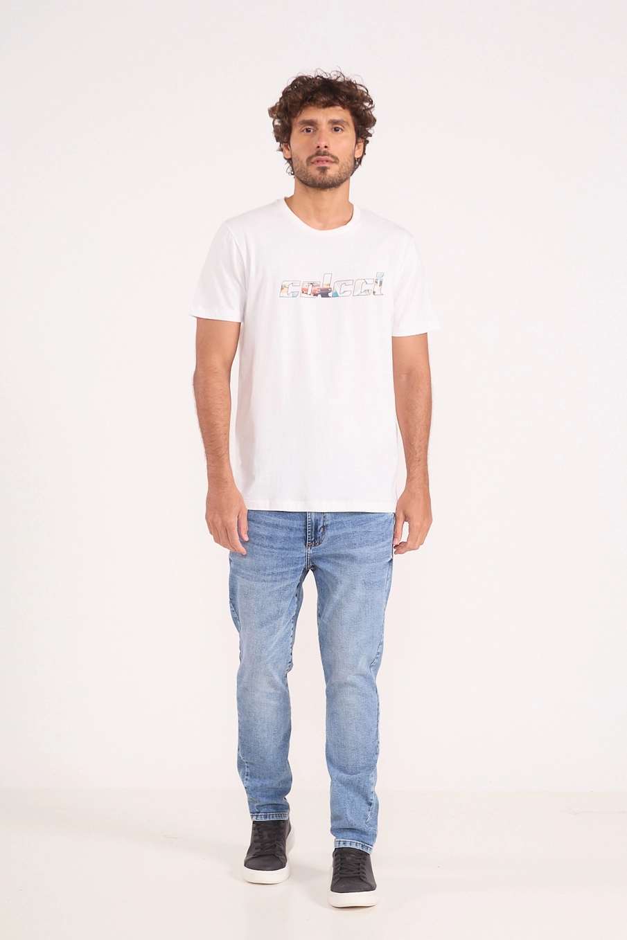 Camiseta Básica Com Logo Frontal Off Shell