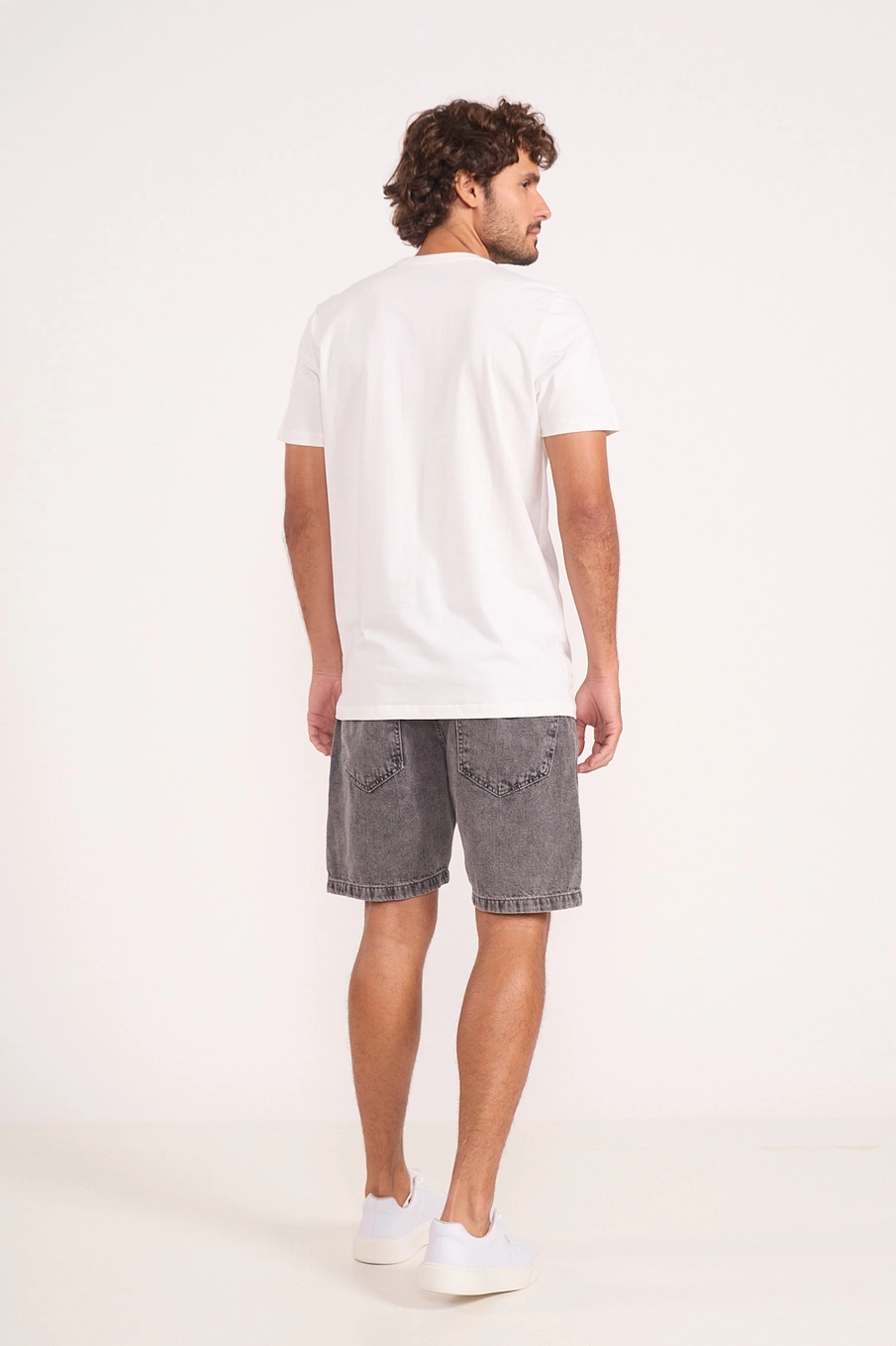 Camiseta Masculina Com Logo Off Shell