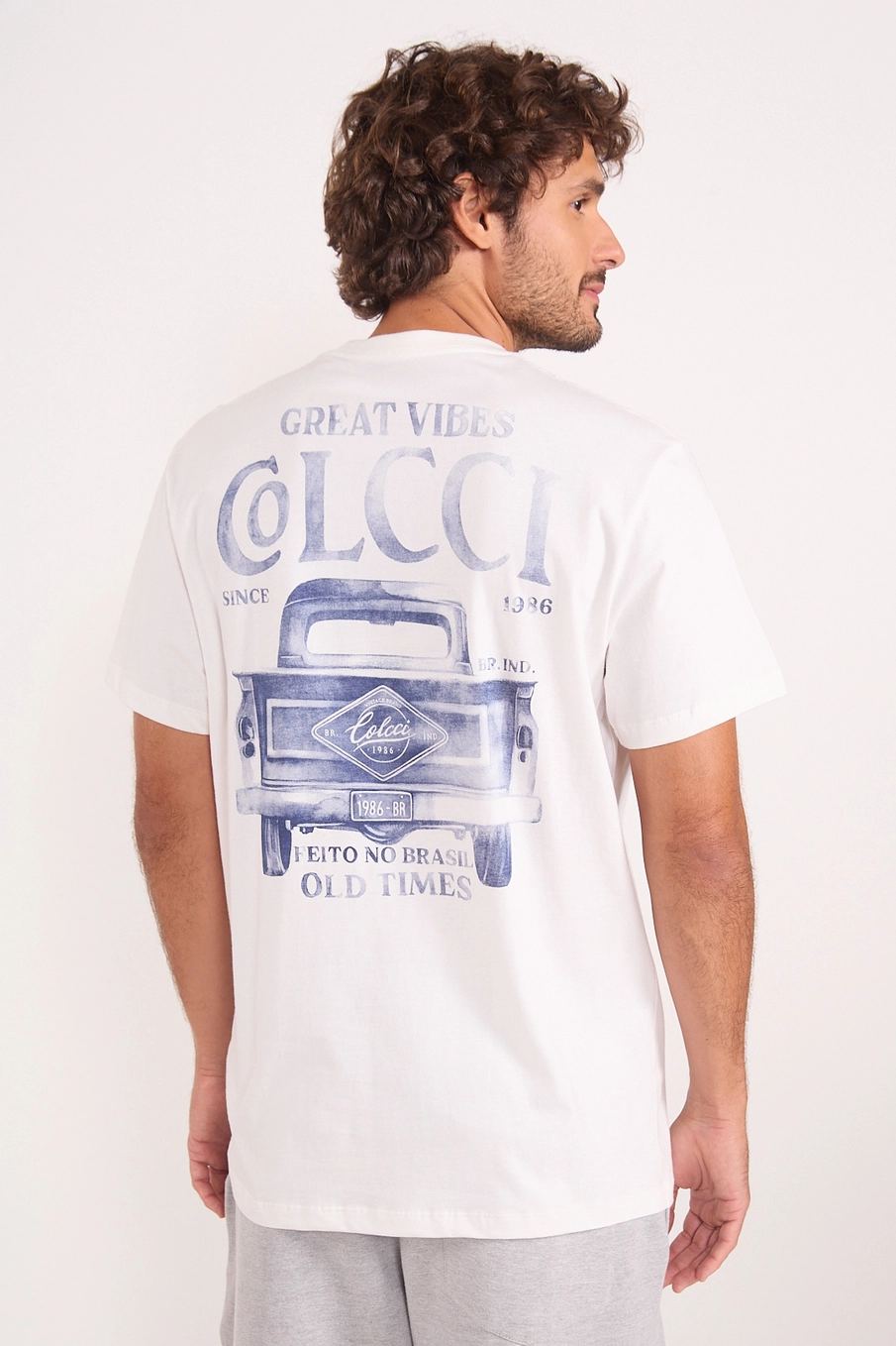 Camiseta Reta Estampa Costas Vintage Off Shell