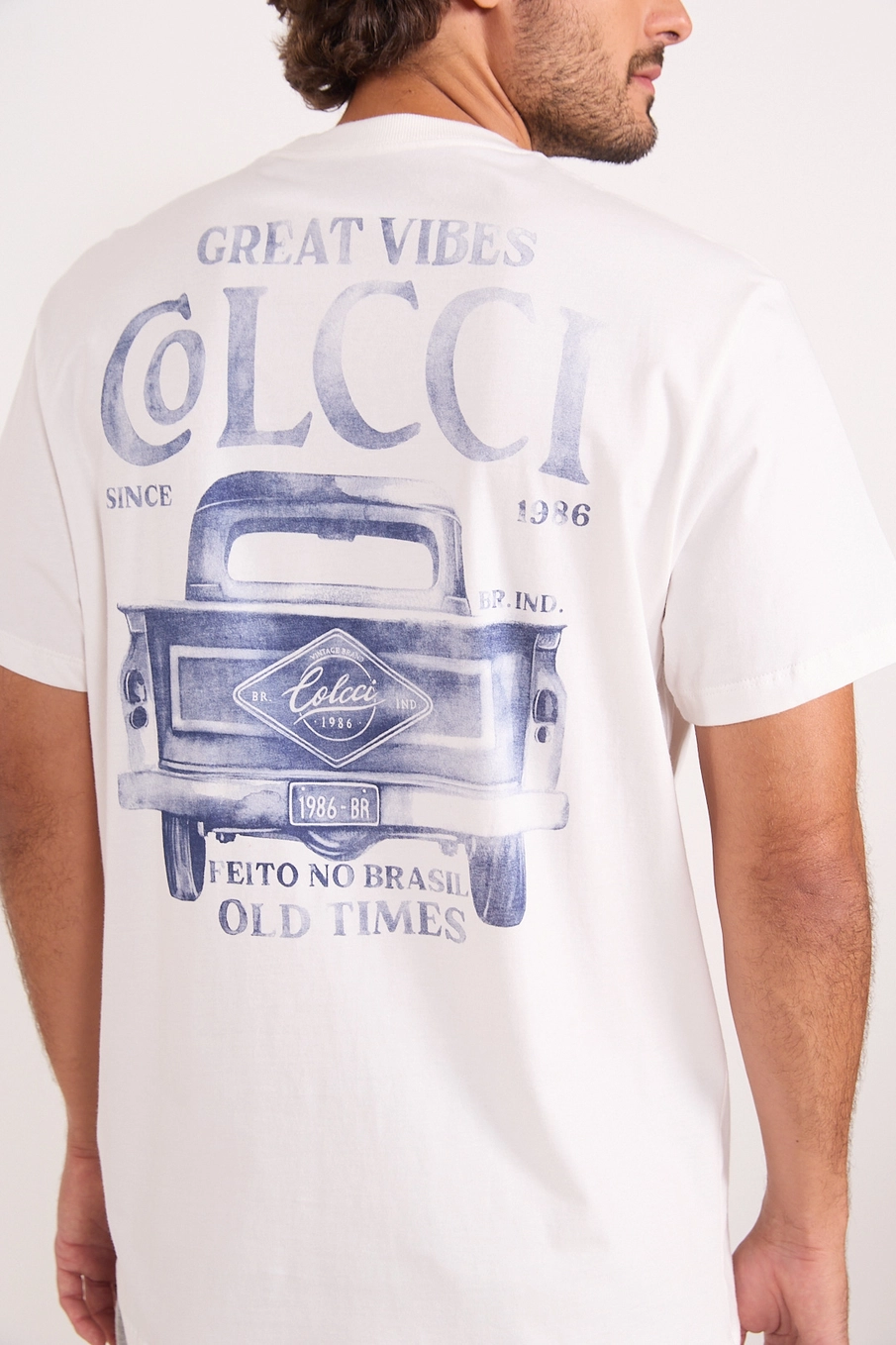 Camiseta Reta Estampa Costas Vintage Off Shell