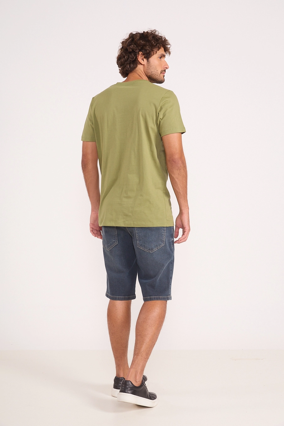 Camiseta Masculina Com Patch Verde