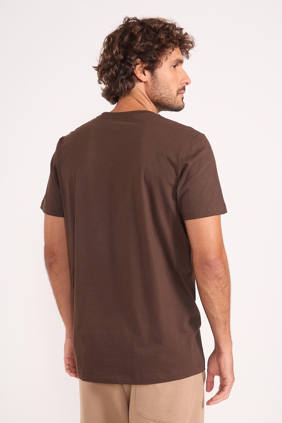 Camiseta Regular Com Logo Em Relevo Marrom Coconut