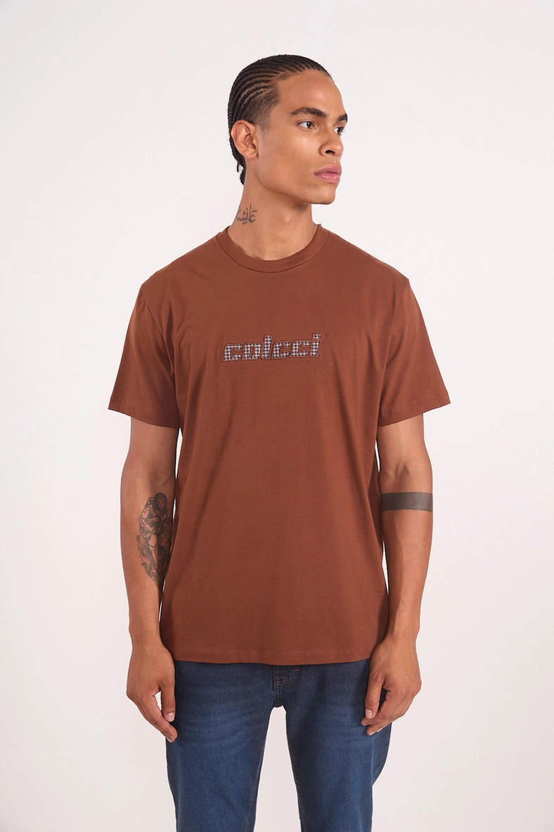 Camiseta Casual Manga Curta Com Lettering