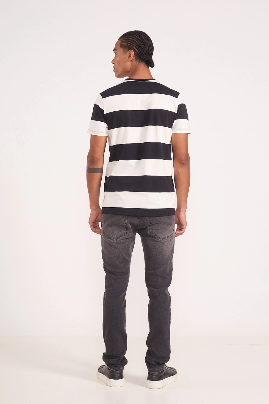 Camiseta Masculina Listrada Estampados