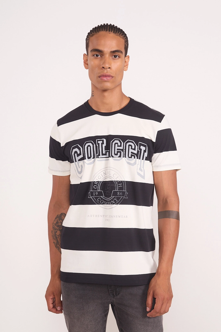 Camiseta Masculina Listrada Estampados