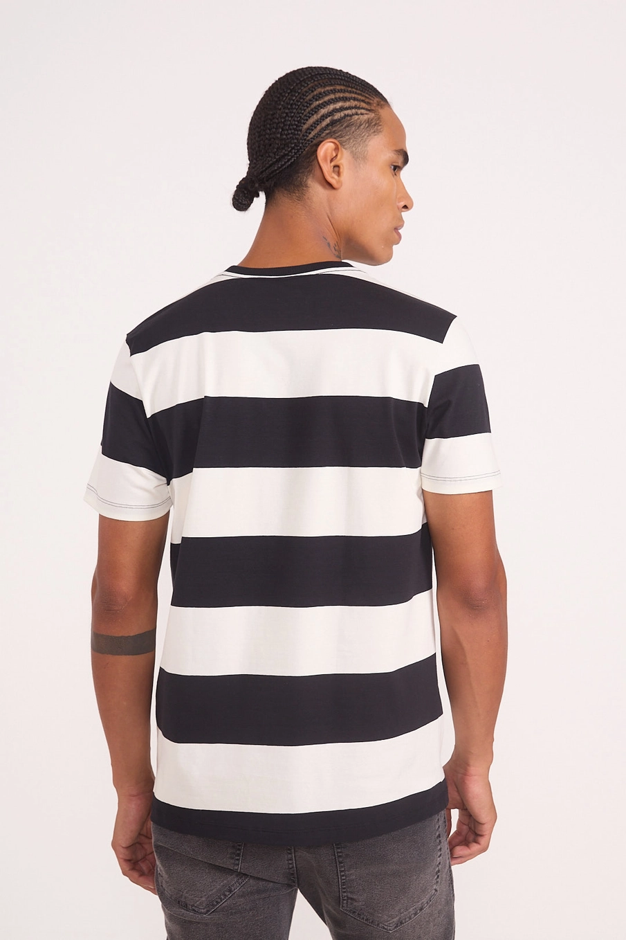 Camiseta Masculina Listrada Estampados